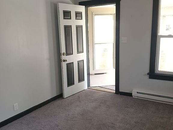 3rd image of 1018 S 7th St