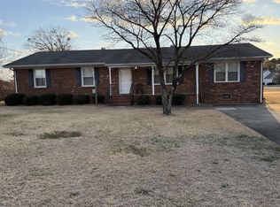 2992 Cherry Ln, Kinston, NC 28504