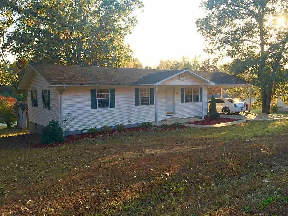 1st image of 1317 White Oak Dr