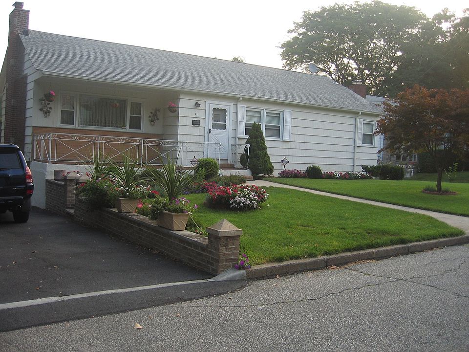 1st image of 21 Truesdale Pl