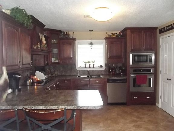 3rd image of 420 Crescent Dr
