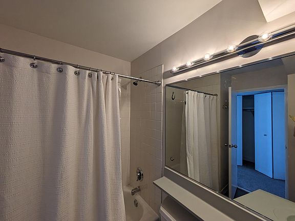 4th image of 3660 N Lake Shore Dr APT 2412