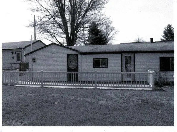 708 E Channel Dr, Coldwater, MI 49036