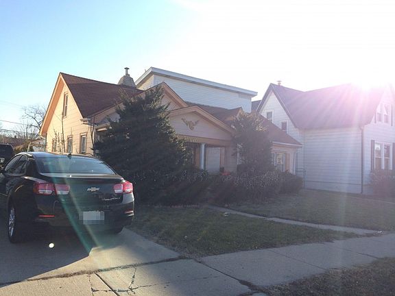 2nd image of 2843 Rose St
