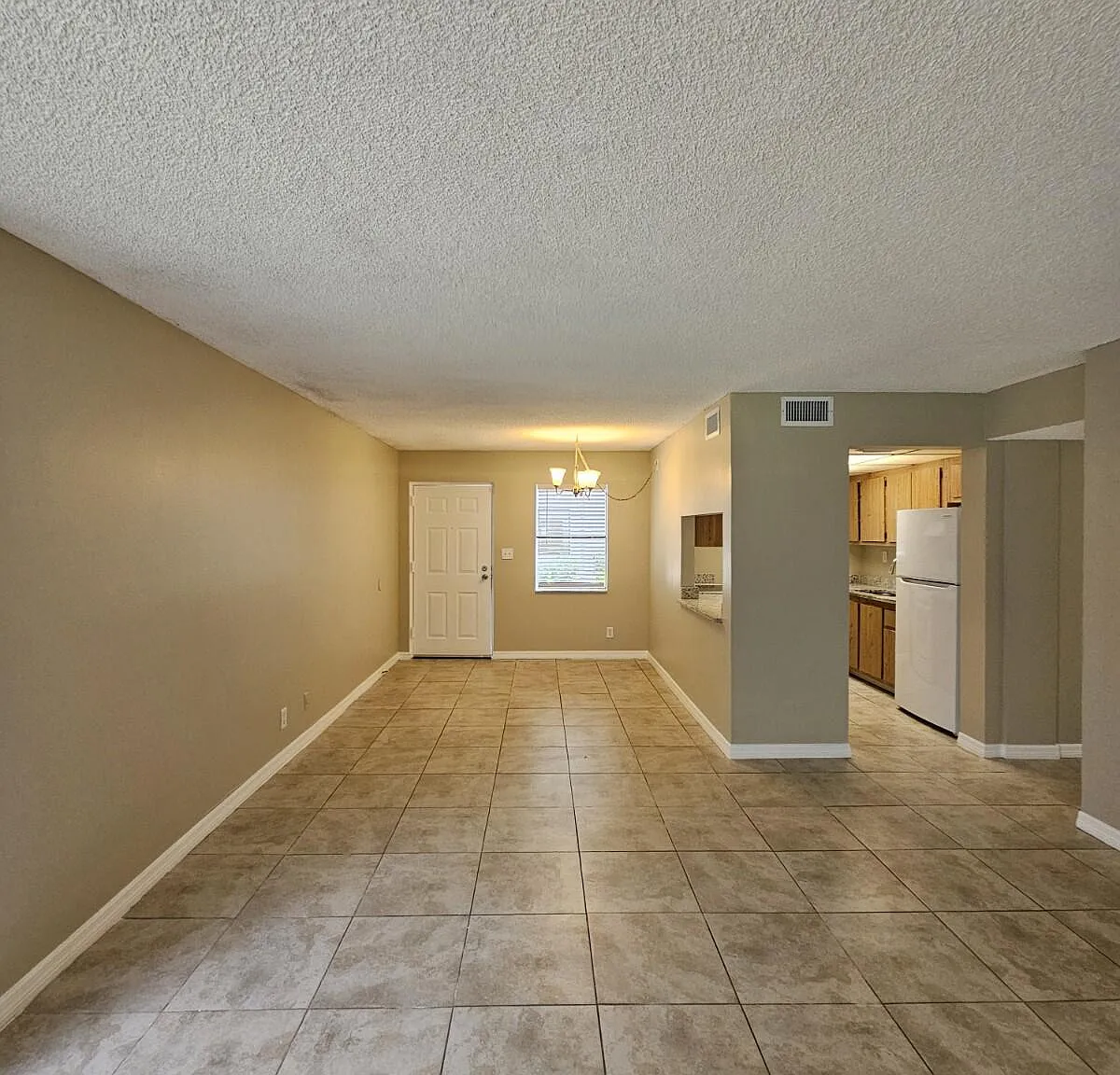 1 bed, 1.0 bath, 775 sqft, $1,525 — Photo 1