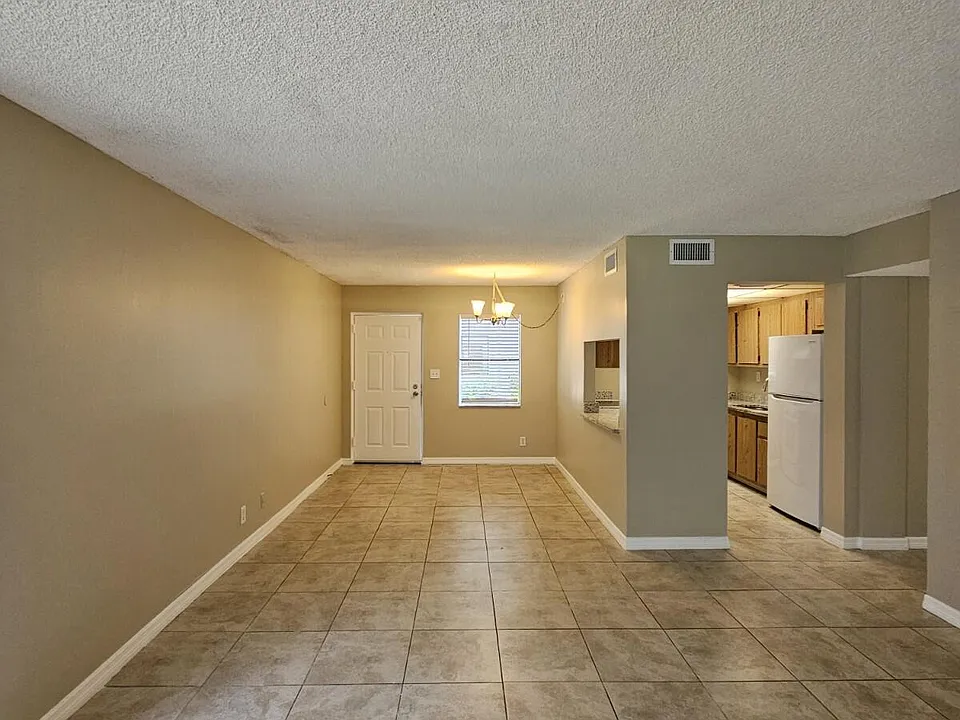 1820 N Congress Ave #104