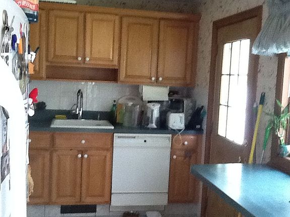 4th image of 46 Campbell St