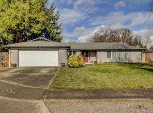 524 Barry Cir, Medford, OR 97501