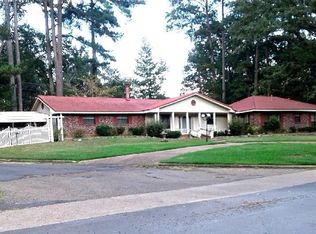 607 5th St NE, Springhill, LA 71075