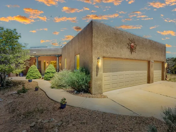 29 Holiday Loop, Tijeras, NM 87059