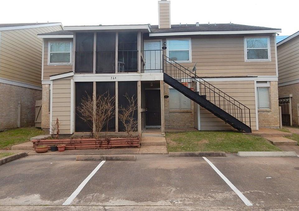 1st image of 764 Memorial Mews St APT C