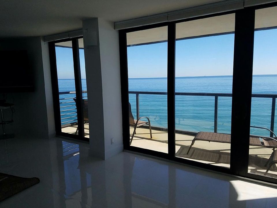 Unobstructed ocean views and down the coastline