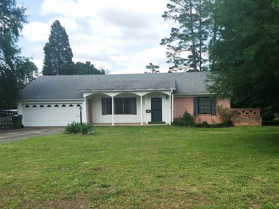 1st image of 2818 Mary Mack Dr