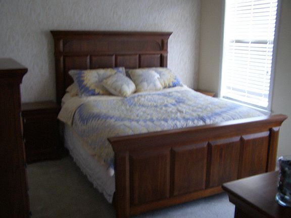 guest bedroom-upstairs