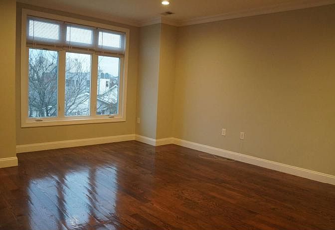 1st image of 366 Whiton St #2