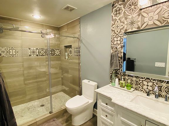 4th image of 5814 Torreon Dr NE