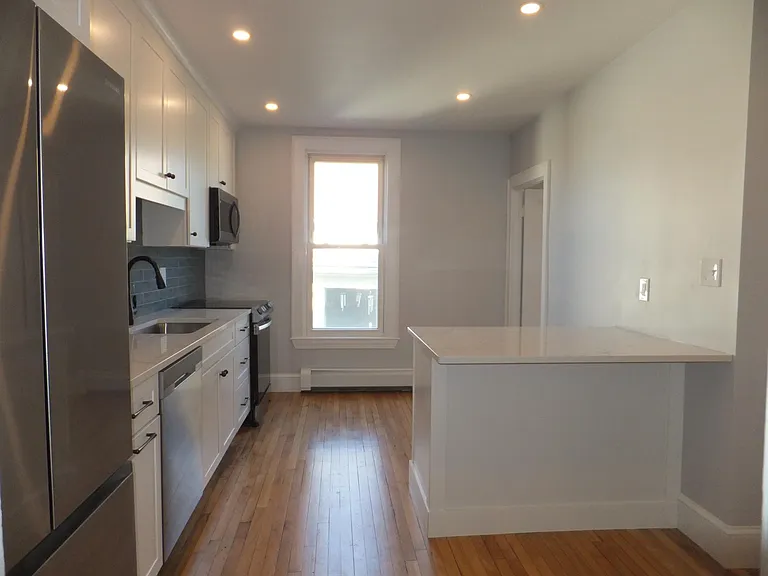 35 Melbourne St #1 — Photo 16