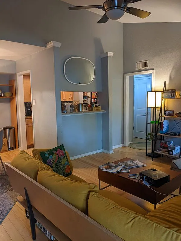 2 bed, 1.5 bath, 920 sqft, $1,800 — Photo 4