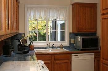 2nd image of 290 Taylor Blvd