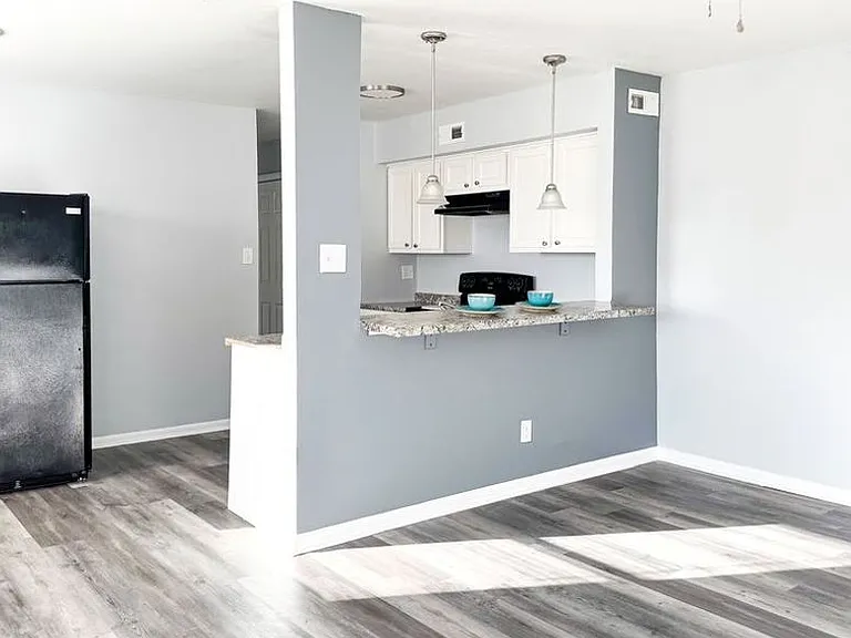 Garfield Vista Apartments — Photo 16