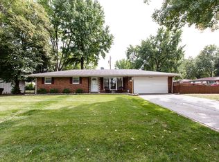 28 Dale Allen Dr, Belleville, IL