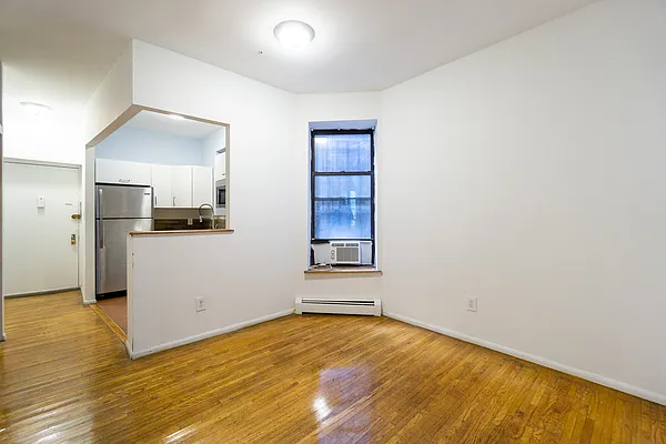 Rented by City Connections Realty | media 20