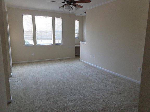 4th image of 10075 N Gate Pkwy #506