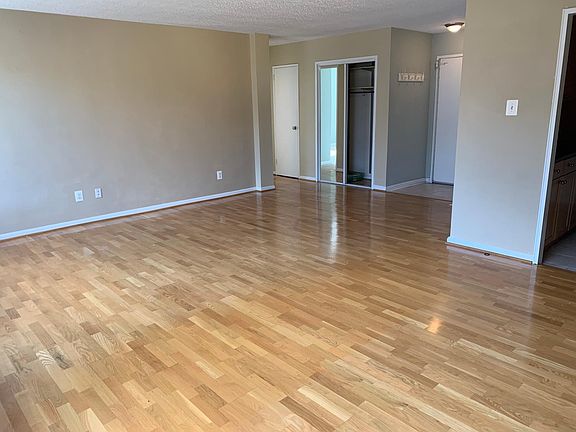 2nd image of 1730 Arlington Blvd APT 507