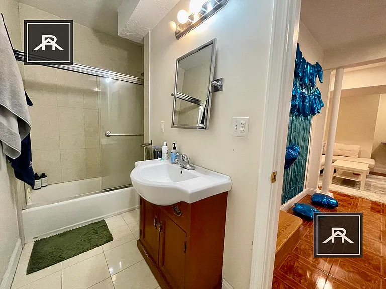 194 Winthrop Rd #1 — Photo 13