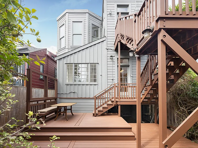446 Lyon St — Photo 13
