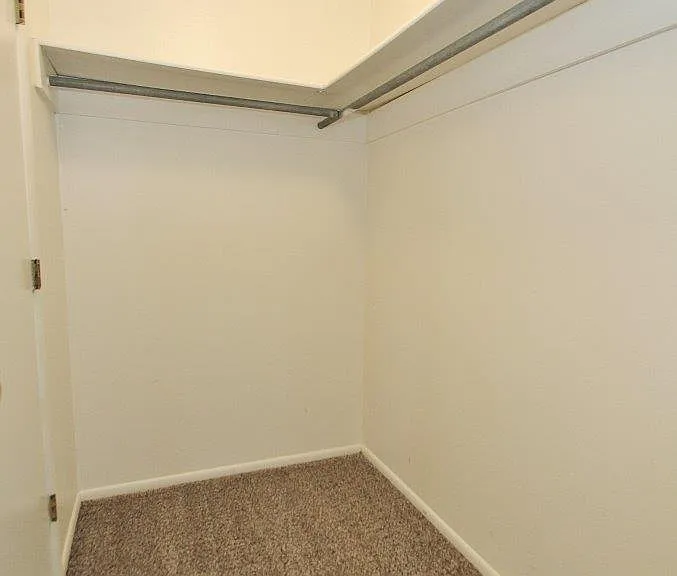 551 N Moffatt Ave #7 — Photo 2