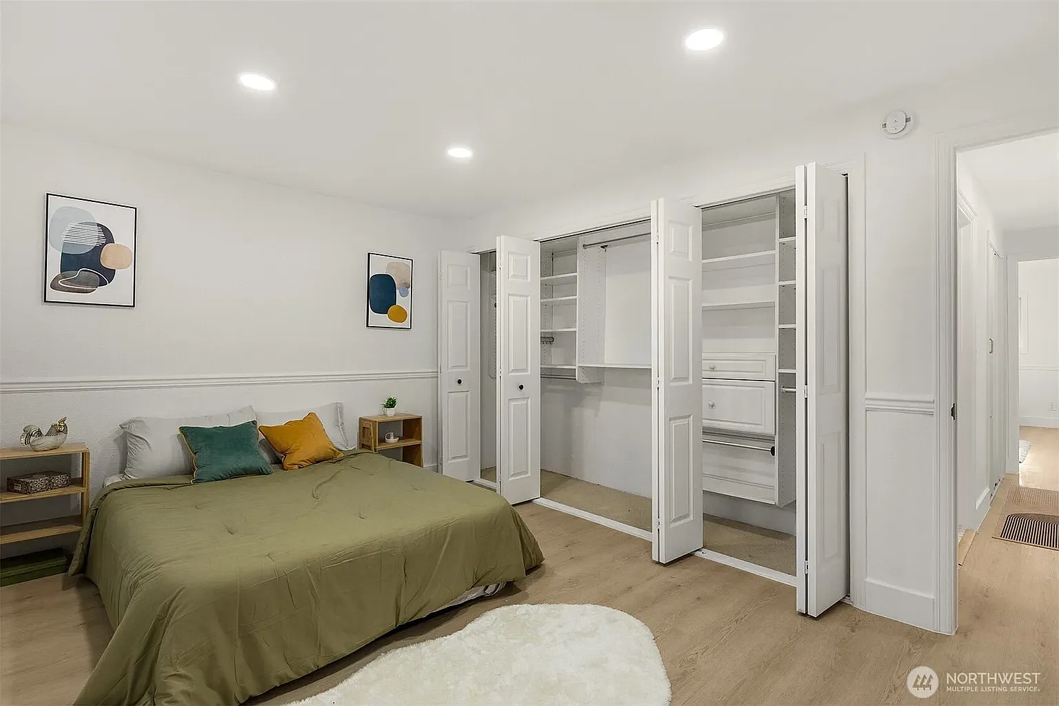 2 bed, 1080 sqft, $2,649 — Photo 4