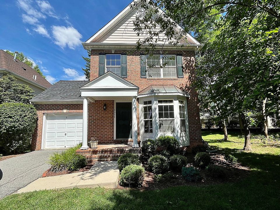 1st image of 121 Autumn Wind Way