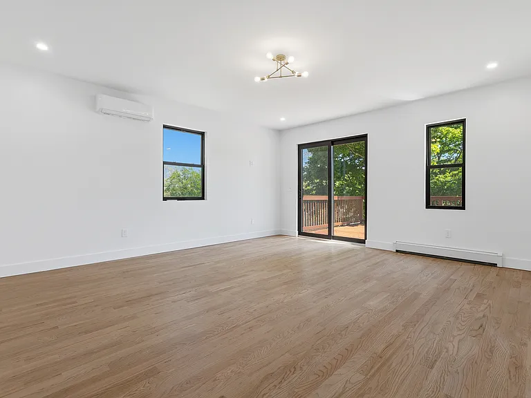 548 Lakes Rd — Photo 39