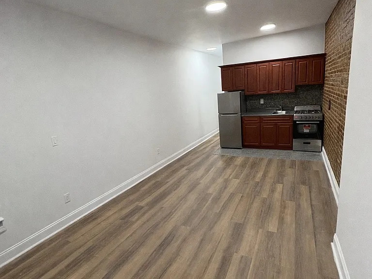 234 E 106th St #3A1 — Photo 2