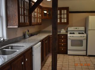 6 Firehouse Ln, Frenchtown, NJ 08825