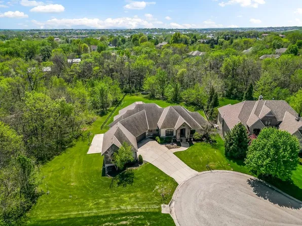 16332 Larsen St, Overland Park, KS 66221