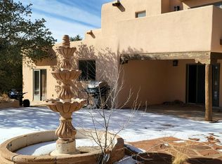2709 Via Caballero Del Sur, Santa Fe, NM 87505