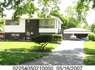 2103 Eastman St, Rolling Meadows, IL 60008