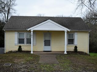 101 Rainbow Cir, Columbia, TN 38401