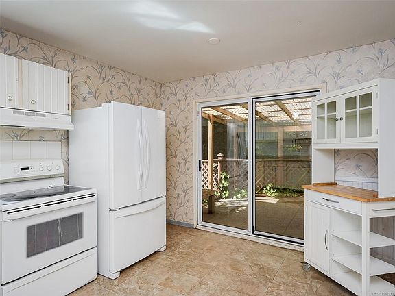 4th image of 10040 Wisteria Pl