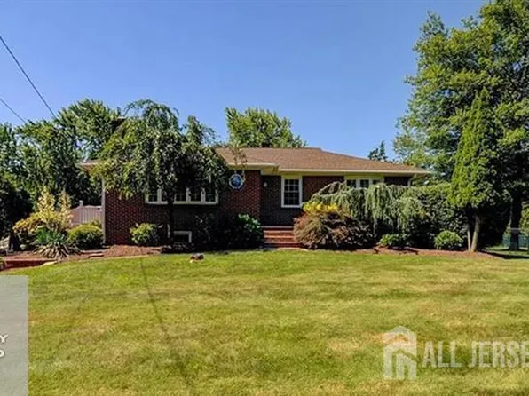 29 Orris Ave, Piscataway, NJ 08854