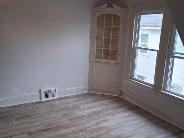 4008 Ardmore Ave — Photo 10