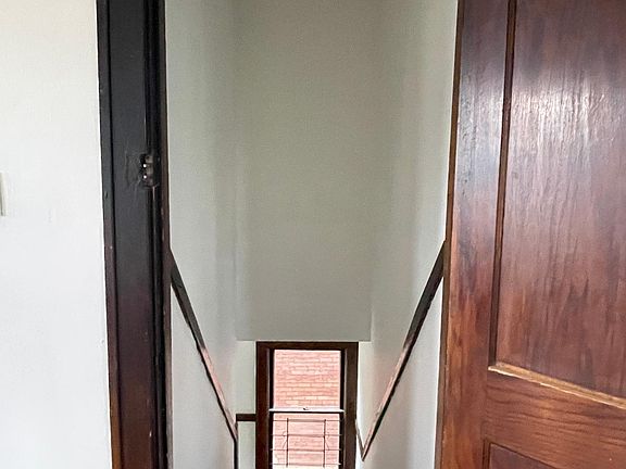 3rd image of 646 Hague Ave #2