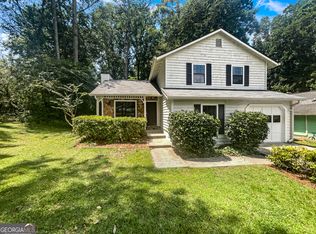 202 Timothy Ln NW, Lilburn, GA 30047