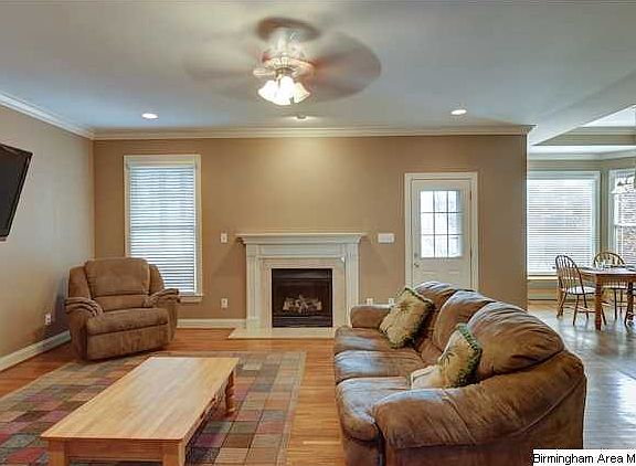 3rd image of 1196 Hibiscus Dr