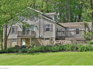 884 Mill Rd, Ravenna, OH 44266