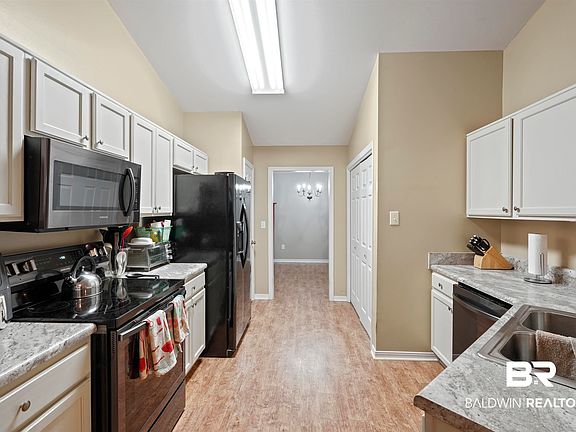 5th image of 754 Willow Springs Dr