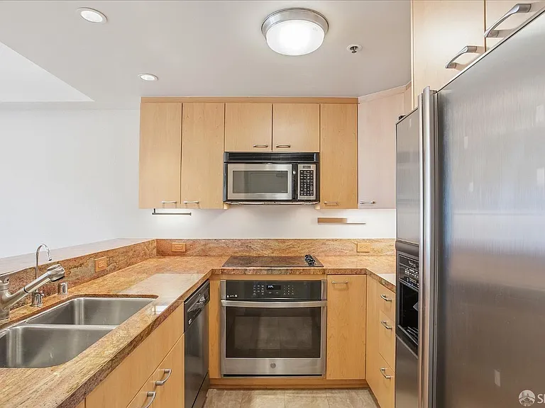 601 Van Ness Ave #406 — Photo 4
