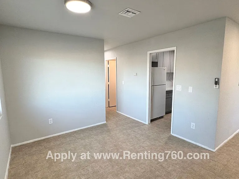 7330 Dumosa Ave — Photo 8